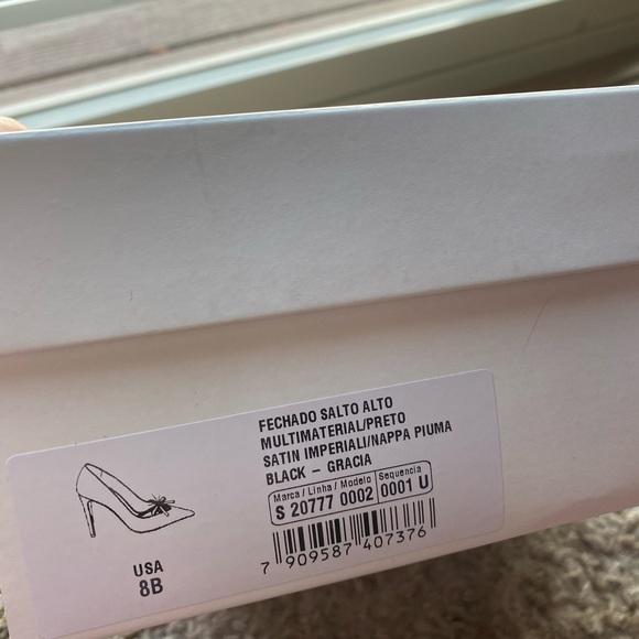 Schutz Gracia black satin pump with bow. NIB Sz.8 - Picture 7 of 7